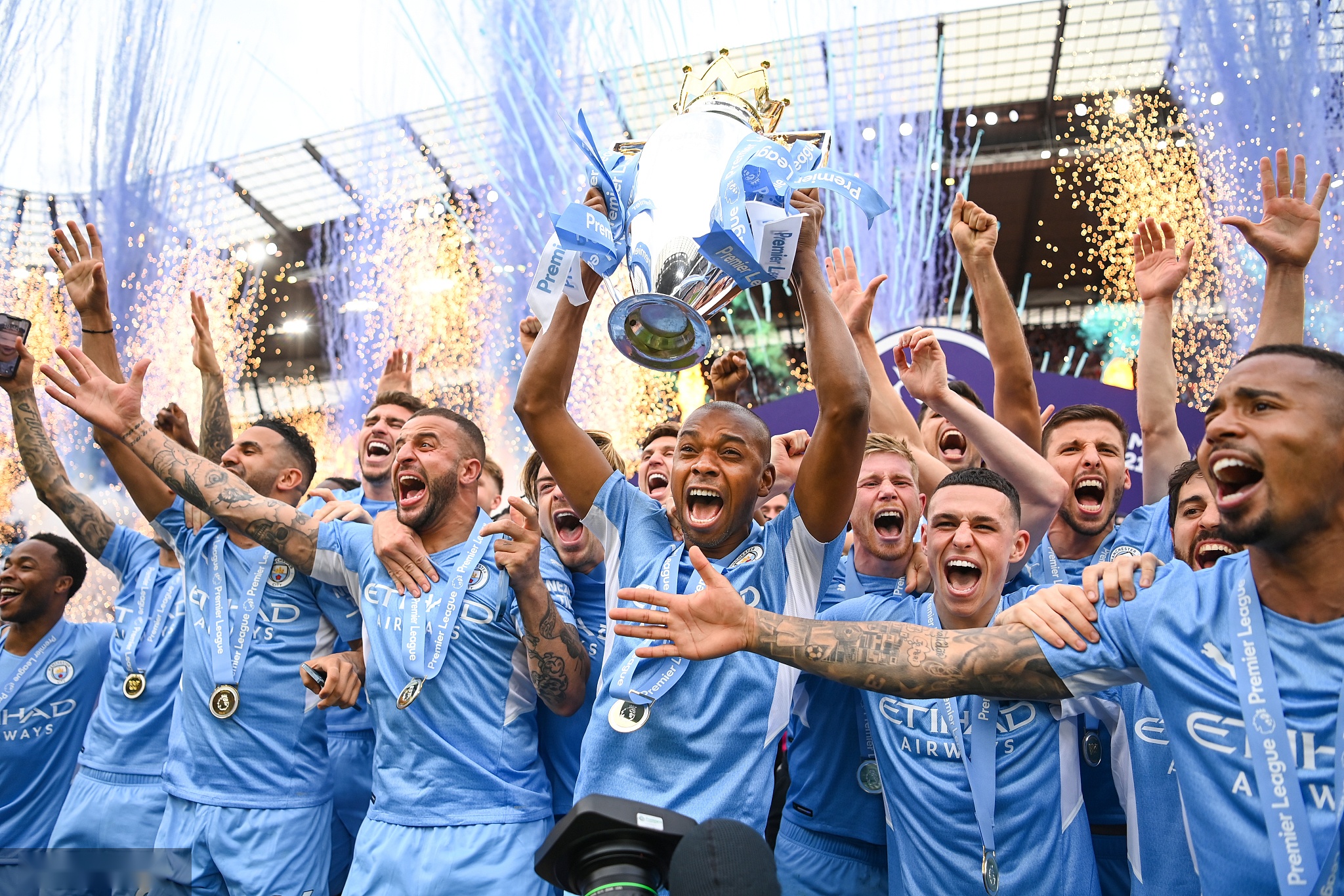 上的自信与 上的自信与